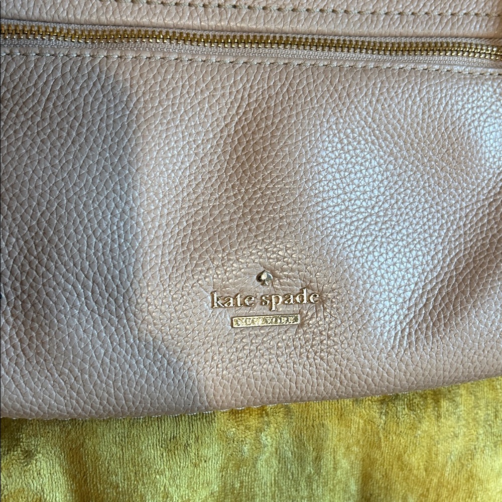 Kate Spade Blush Pink Soft Pebbled Leather Crossbody Bag - great condition! - Picture 2 of 11